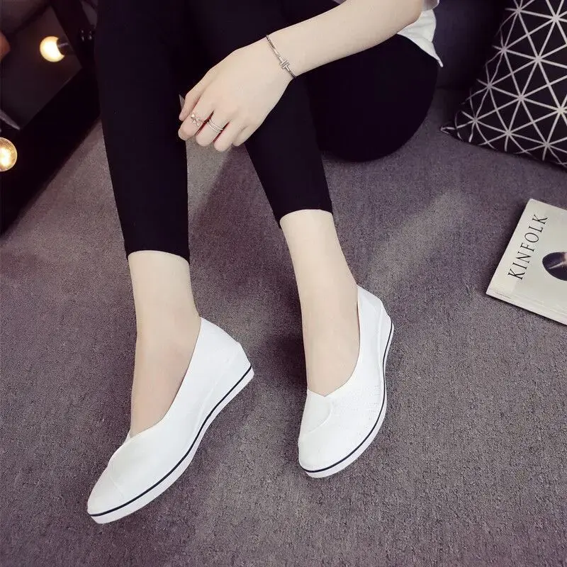 White Lace Hollow Breathable Little White Shoes Flat Mid Wedge Heel Women's Summer Beauty Shoes Size 34-41 White Sneakers Women