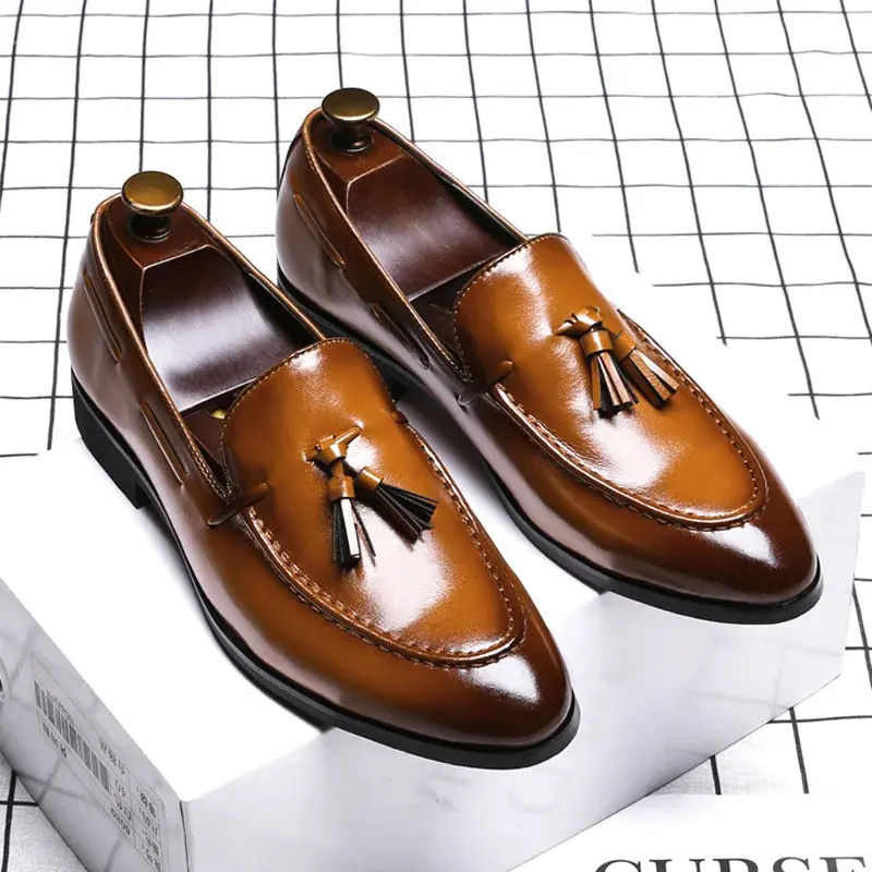 Man Casual Shoes Italy Style Comfortable Fashion Luxury loafers Men Leather Shoes  2023