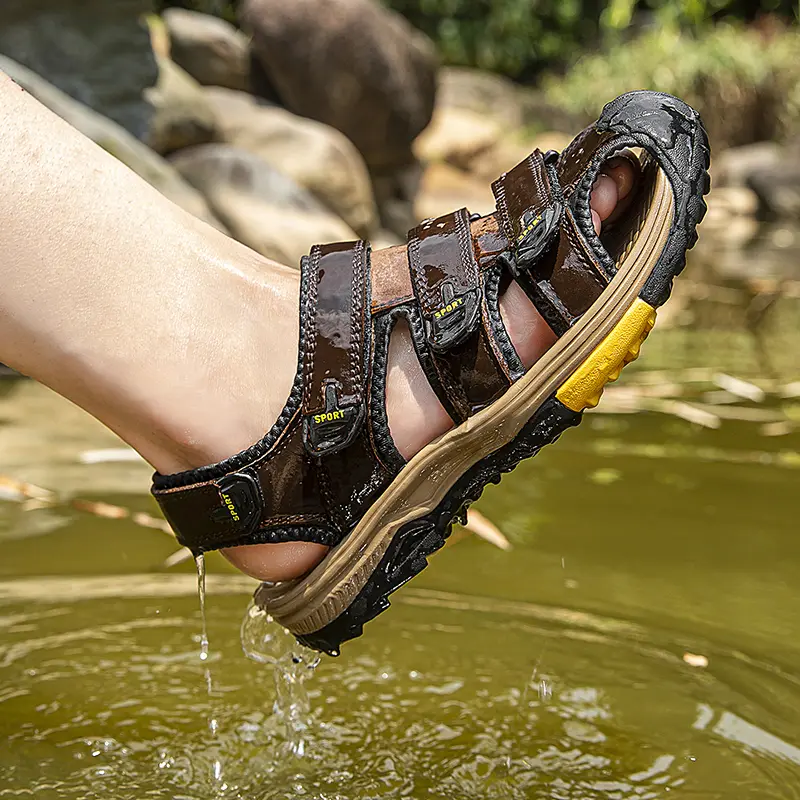 New Summer Men's Sandals Genuine Leather Casual Men's Shoes Outdoor Comfortable Breathable Beach Sandals Roman Fashion Sneakers
