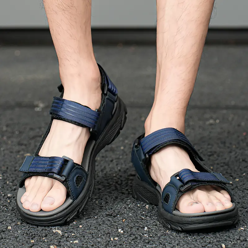 New Summer Lightweight Men Leather Roman Sandals Comfortable Beach Sandals Man Fashion Outdoor Casual Sneakers Classic Men Shoes