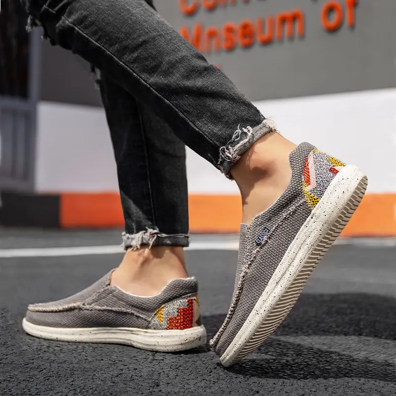 Men's Casual Shoes Canvas Breathable Loafers Men New Male Comfortable Outdoor Walking Shoes Classic Loafers Men Sneakers Summer