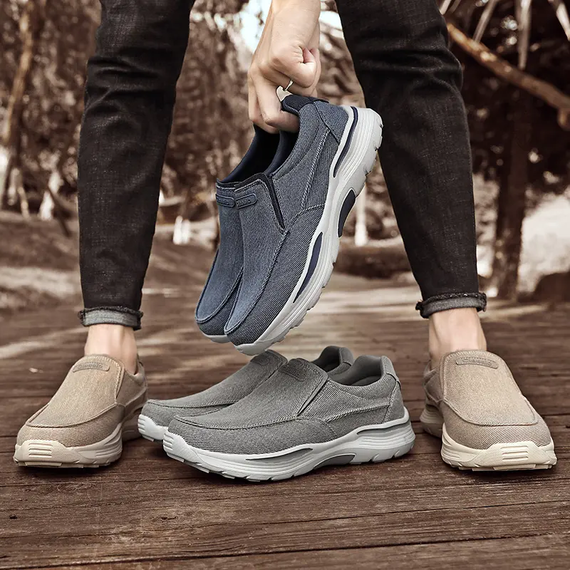 Men's Canvas Vulcanized Shoes Breathable Loafers New Comfortable Men's Shoes Outdoor Walking Shoes Lightweight Men Sneakers