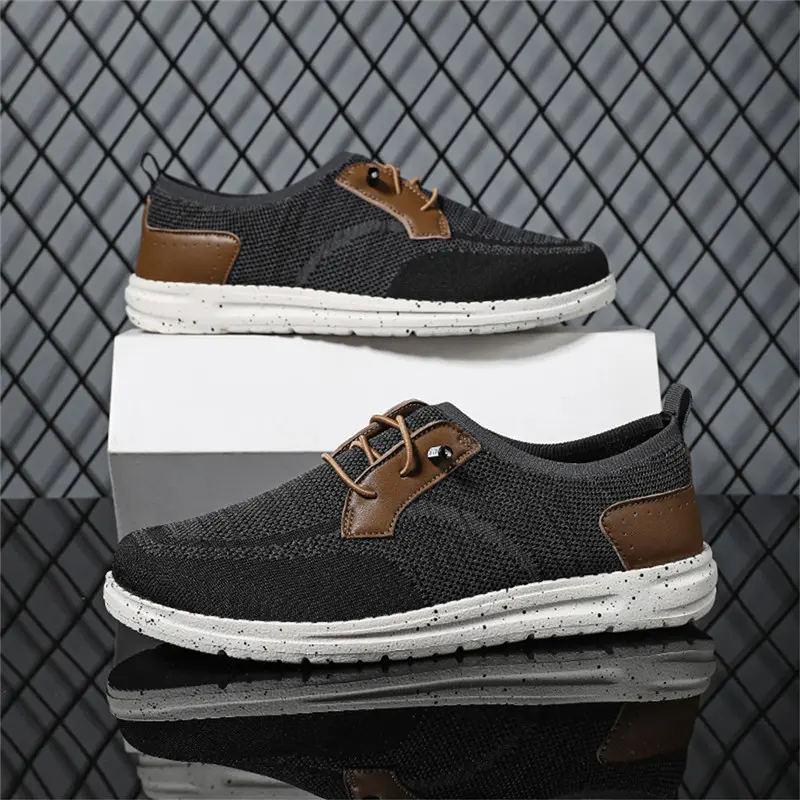 New Spring Men Flat Moccasins Handmade Soft Loafers Comfortable Men's Driving Shoes Breathable Mesh Casual Shoes Men Sneakers