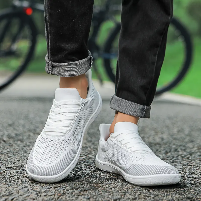 Outdoor Slip-On Men Sneakers Lightweight Fashion Men's Shoes Breathable Mesh Men Casual Shoes Comfortable Men's Driving Shoes