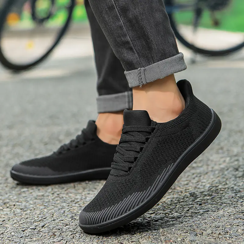 Outdoor Slip-On Men Sneakers Lightweight Fashion Men's Shoes Breathable Mesh Men Casual Shoes Comfortable Men's Driving Shoes