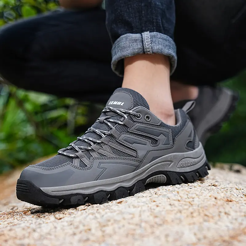 New Spring /Autumn Couple Shoes Fashion Outdoors Sneakers Mesh Breathable Men's Casual Shoes Non-Slip Men's Sneakers Plus Size