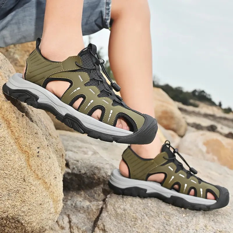 Summer Men's Sandals Beach Shoes Handmade Breathable Design Wading Casual Beach Shoes Lightweight Soft Bottom Outdoor Sandals
