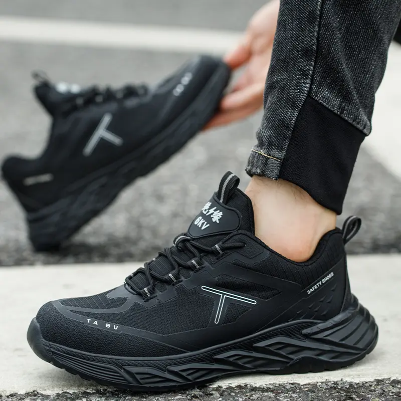 Lightweight Men Safety Shoes Anti-smash Anti puncture Work Shoes Breathable Lace Up protective shoes Non-slip Steel Toe Boots