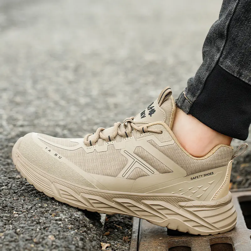 Lightweight Men Safety Shoes Anti-smash Anti puncture Work Shoes Breathable Lace Up protective shoes Non-slip Steel Toe Boots