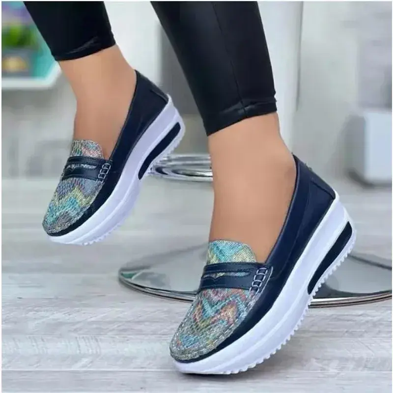 Plus Size 43 Women's Casual Shoes Breathable Lightweight Slip on Vulcanized Shoes Women Platform Comfortable Sneakers Zapatillas