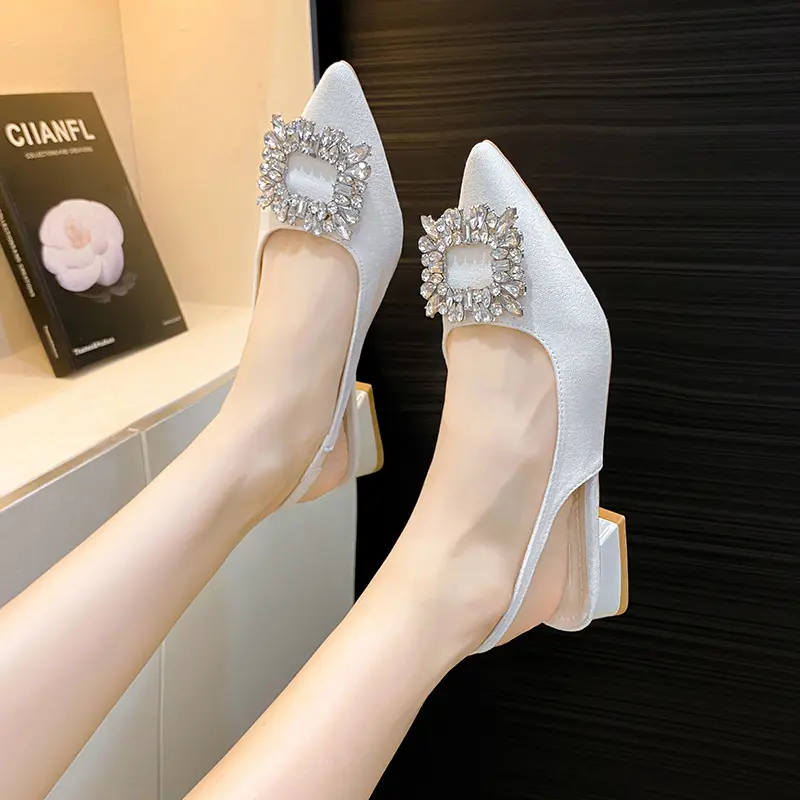 Fashion Women's Sandals Summer New Slingback Slippers Female Low Heel Rhinestone Buckle Back Strap Sexy Pumps Sandalias De Mujer