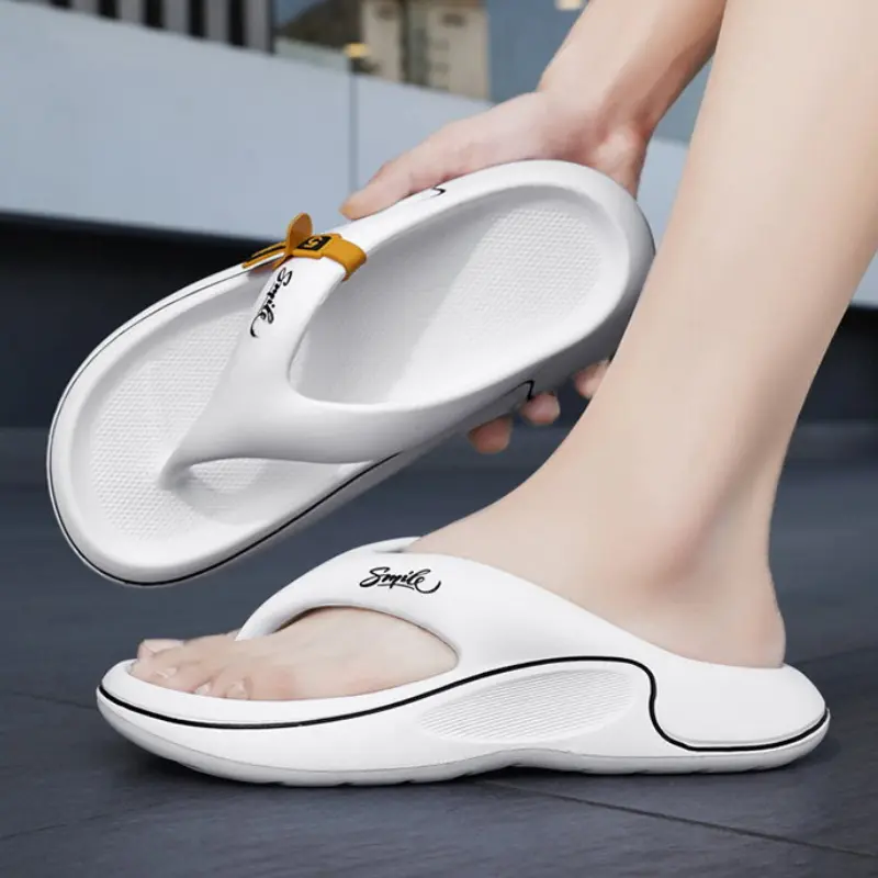 Men's Flip Flops Platform Slippers Soft Sole EVA Slippers for Men Outdoor Casual Beach Shoes Home Non-slip Men Slippers Chanclas