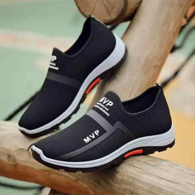 Summer Men Shoes Breathable Sneakers Mesh Lightweight Walking Shoes 2025 New Man Slip on Casual Shoe Men Loafers Tênis Masculino