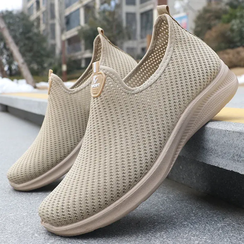 Summer Men's Casual Shoes Knitted Mesh Sneakers Non Slip Lightweigh Flats New Men Breathable Slip on Running Shoes Tenis Hombre