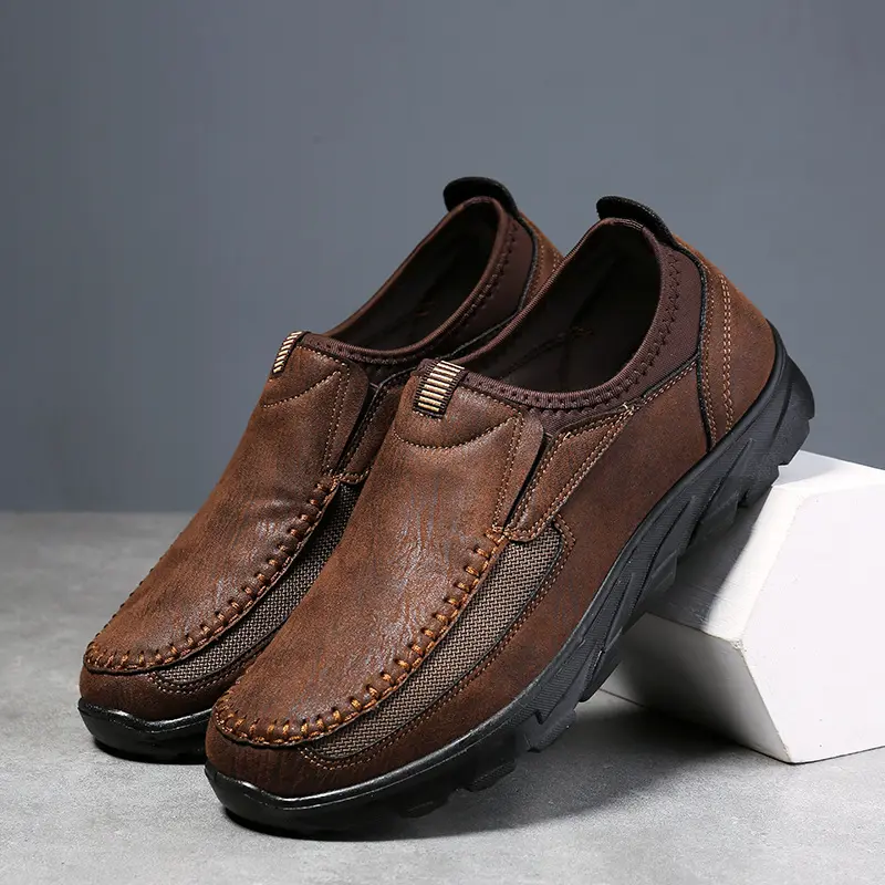 2025 Men's Casual Shoes Men Handmade Retro Breathable Flat Loafers Moccasins Dress Comfortable Slip on Driving Shoes Zapatillas