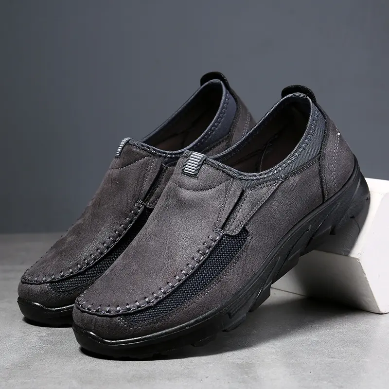 2025 Men's Casual Shoes Men Handmade Retro Breathable Flat Loafers Moccasins Dress Comfortable Slip on Driving Shoes Zapatillas
