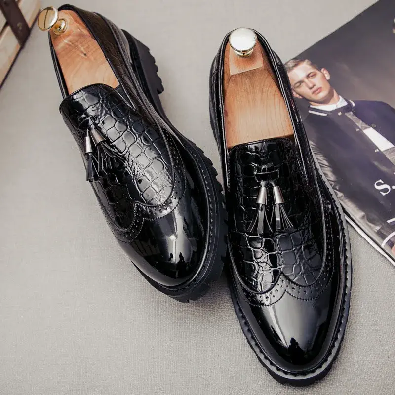 New Fashion Men's Dress Shoes Breathable Comfortable Leather Loafers Vintage Business Social Oxfords Zapatos De Vestir Hombre