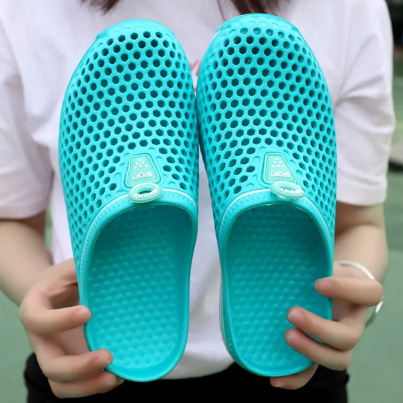Men's Slippers Hollow Beach Sandals Summer Slip on Clogs Men Casual Shoes Non-slip Size 36-45 Slippers Unisex Outdoor Flip Flops