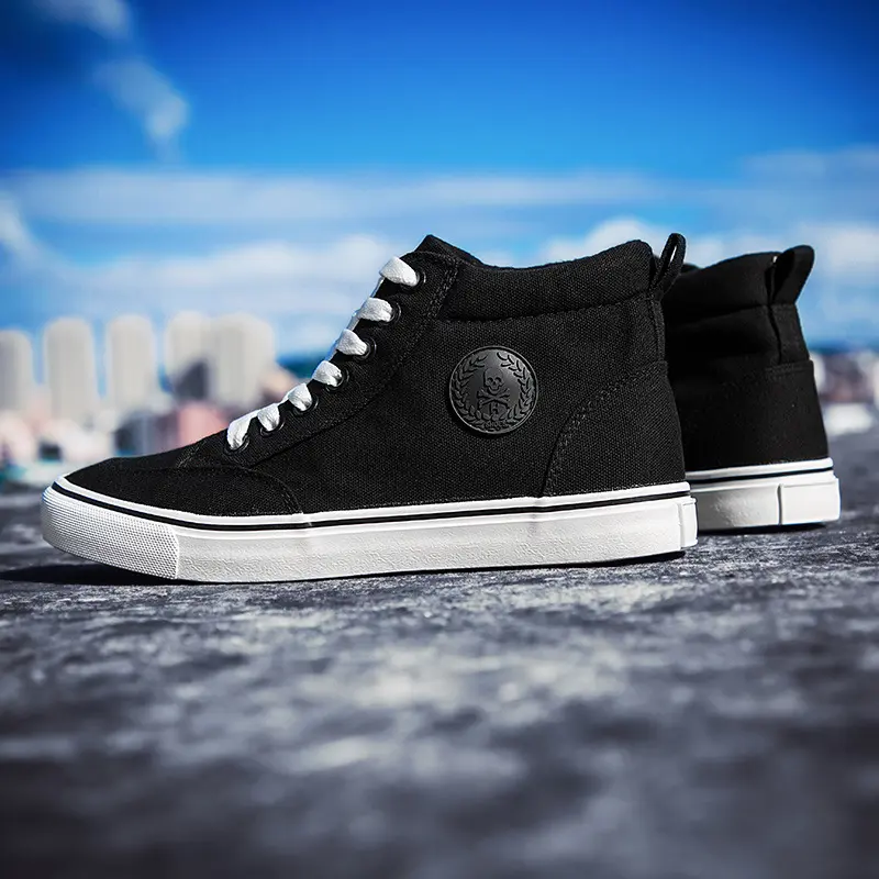 High Top Canvas Shoes Men Shoes Fashion Classics Casual Shoes Solid Color Lace Up Running Shoe High Quality Flat Male Sneakers