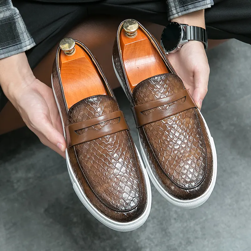 Leather Shoes Formal Personality Design Tenis Men De Hombre Moccasins Tenis Caballero Designer sneakers Fashion Dress
