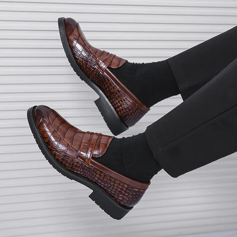 Men's Loafers Luxury Brand Leather Dress Shoes Breathable Slip-On Solid Formal Casual Shoes Handmade Designer Men Shoes Mocassin
