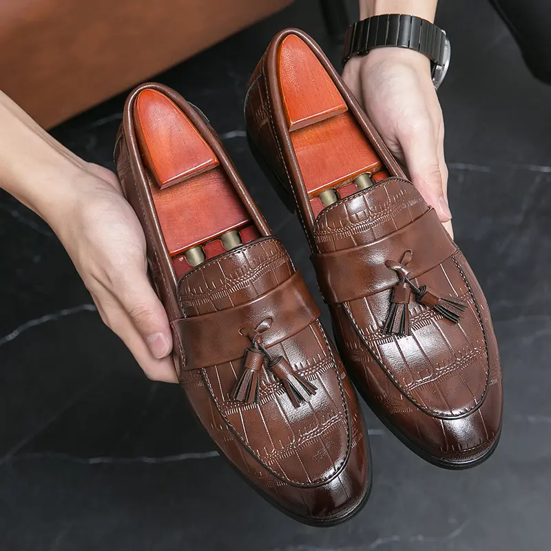 Leather Shoes Casual Business Shoes for Men Dress Tenis De Hombre Moccasins Mokasin Tenis Caballero Designer sneakers