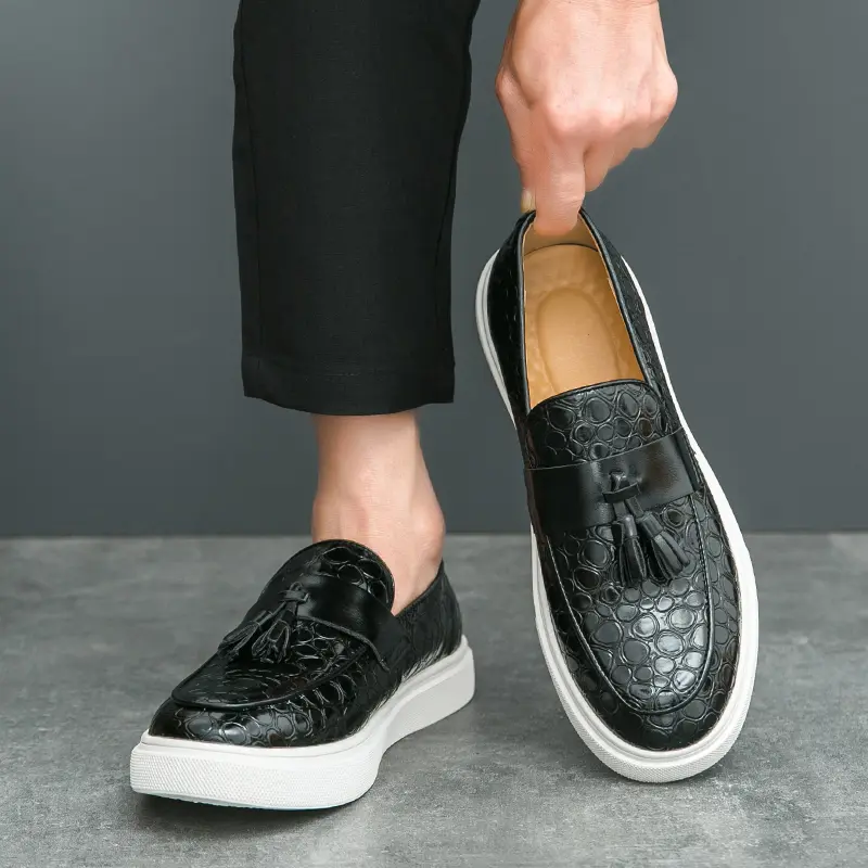 Men's Loafers Luxury Brand Leather Dress Shoes Breathable Slip-On Solid Formal Casual Shoes Handmade Designer Men Shoes Mocassin