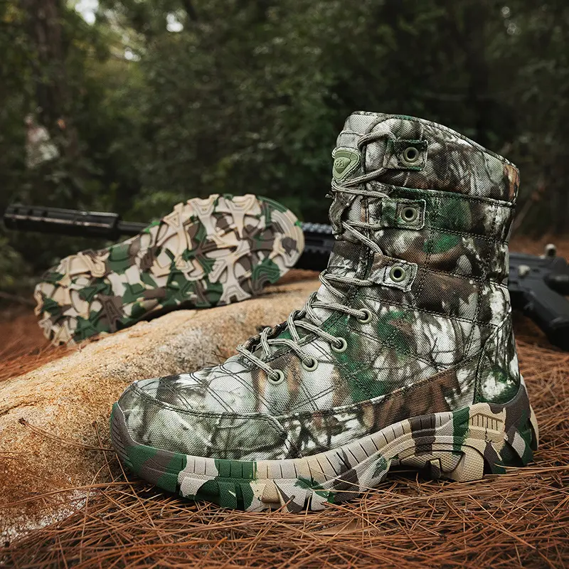 Outdoor Leather Mens Slip on Boots Platform Shoes Luxury Brand Men Winter Plush Snow Boots Fashion All-match Men Motocross Boots