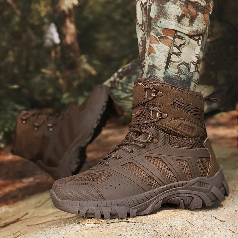Outdoor Leather Mens Slip on Boots Platform Shoes Luxury Brand Men Winter Plush Snow Boots Fashion All-match Men Motocross Boots