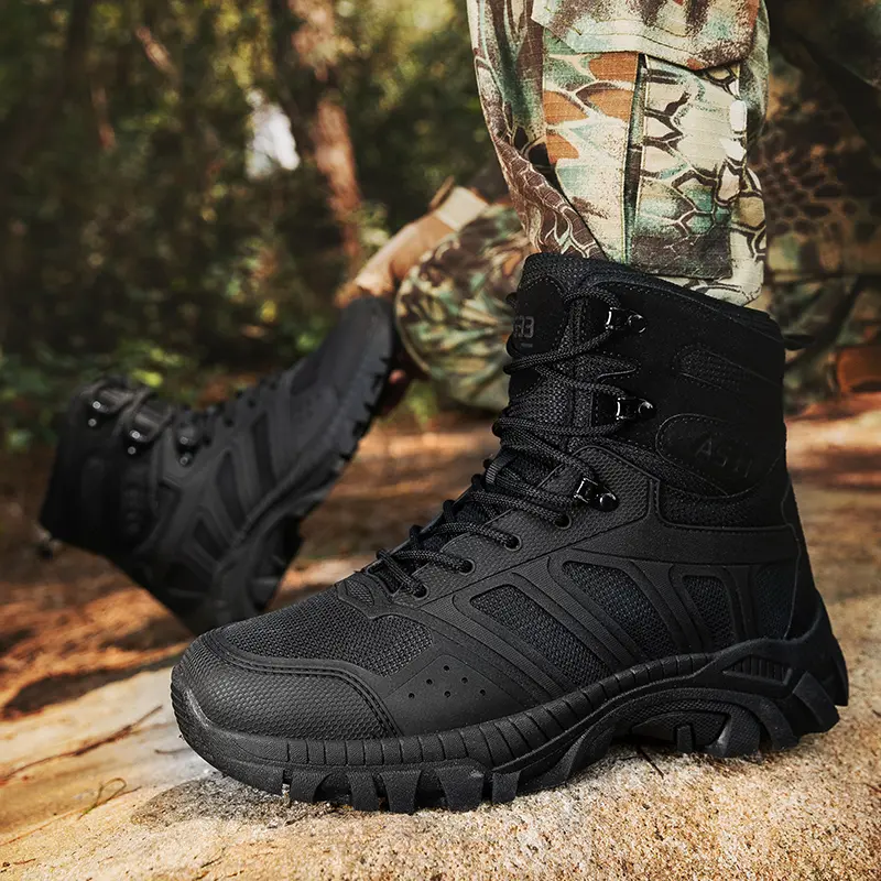 Outdoor Leather Mens Slip on Boots Platform Shoes Luxury Brand Men Winter Plush Snow Boots Fashion All-match Men Motocross Boots