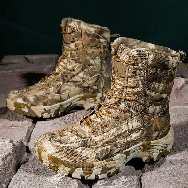 Outdoor Leather Mens Slip on Boots Platform Shoes Luxury Brand Men Winter Plush Snow Boots Fashion All-match Men Motocross Boots
