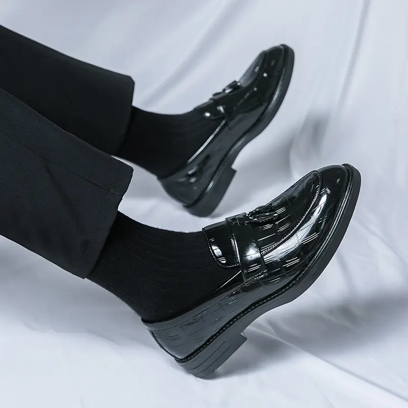 Men's Loafers Luxury Brand Leather Dress Shoes Breathable Slip-On Solid Formal Casual Shoes Handmade Designer Men Shoes Mocassin
