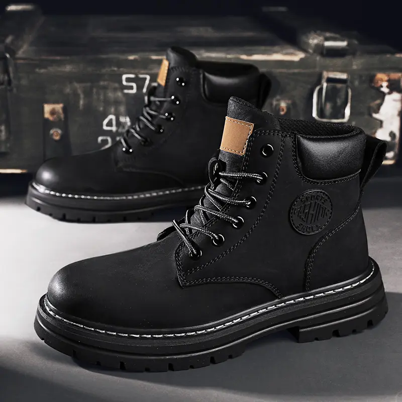 Outdoor Leather Mens Slip on Boots Platform Shoes Luxury Brand Men Winter Plush Snow Boots Fashion All-match Men Motocross Boots