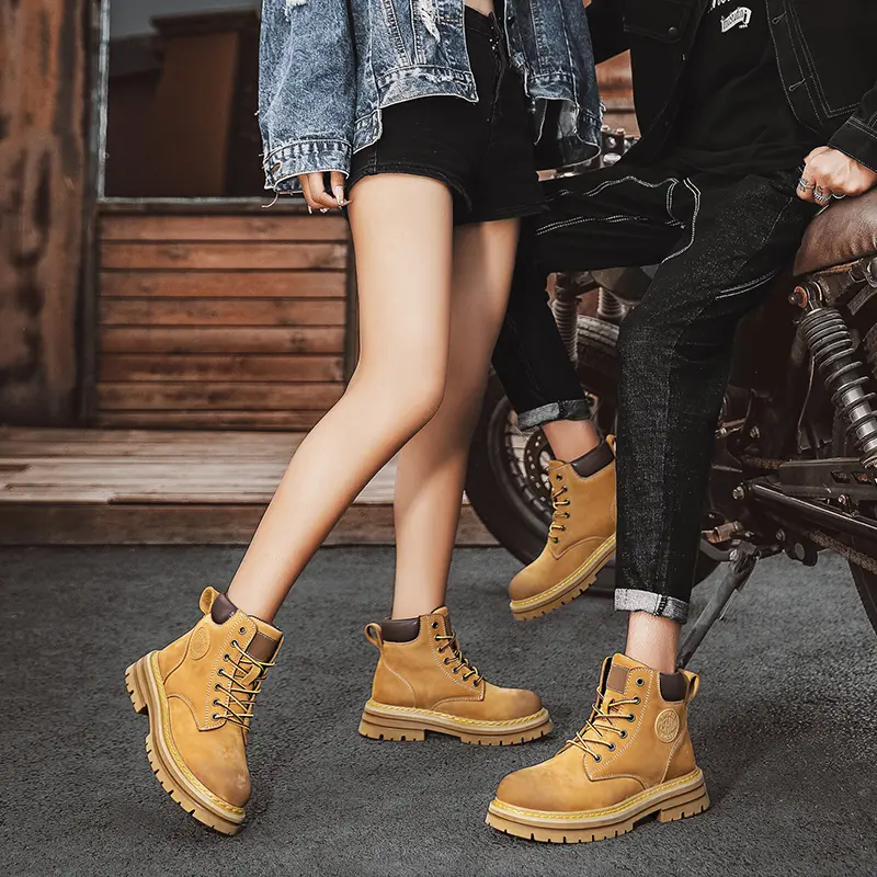 Outdoor Leather Mens Slip on Boots Platform Shoes Luxury Brand Men Winter Plush Snow Boots Fashion All-match Men Motocross Boots