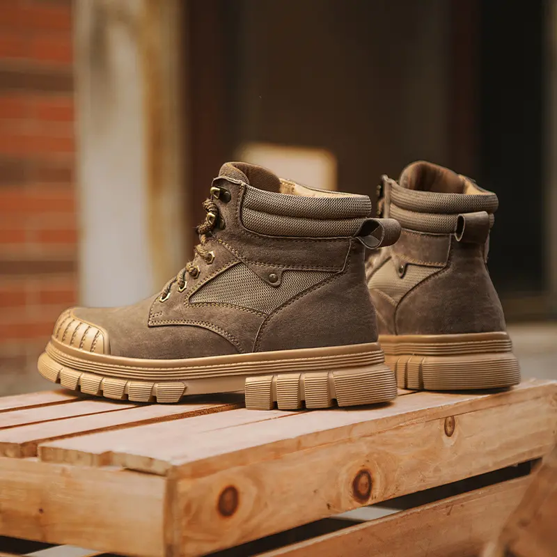 Outdoor Leather Mens Slip on Boots Platform Shoes Luxury Brand Men Winter Plush Snow Boots Fashion All-match Men Motocross Boots