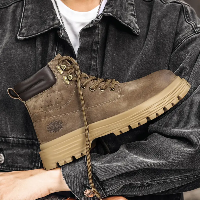 Outdoor Leather Mens Slip on Boots Platform Shoes Luxury Brand Men Winter Plush Snow Boots Fashion All-match Men Motocross Boots
