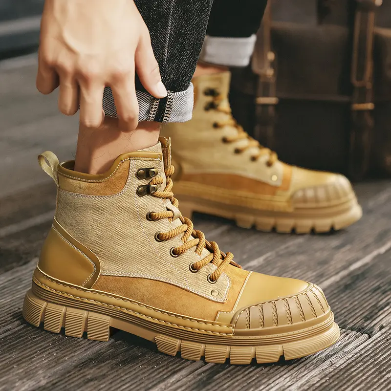 Outdoor Leather Mens Slip on Boots Platform Shoes Luxury Brand Men Winter Plush Snow Boots Fashion All-match Men Motocross Boots