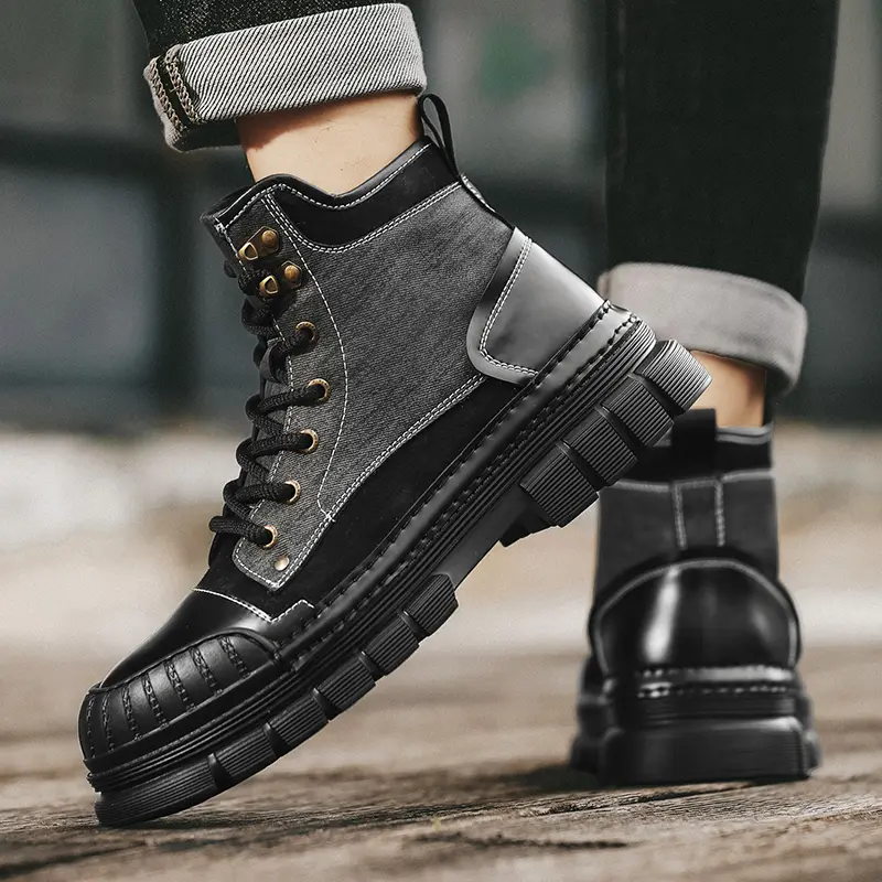 Outdoor Leather Mens Slip on Boots Platform Shoes Luxury Brand Men Winter Plush Snow Boots Fashion All-match Men Motocross Boots
