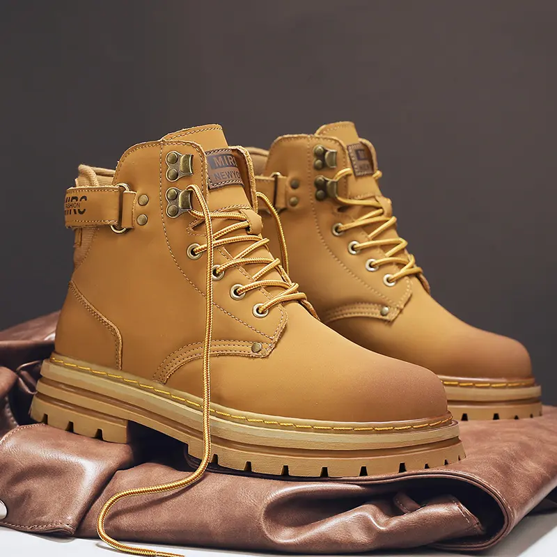 Outdoor Leather Mens Slip on Boots Platform Shoes Luxury Brand Men Winter Plush Snow Boots Fashion All-match Men Motocross Boots