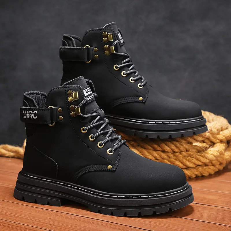 Outdoor Leather Mens Slip on Boots Platform Shoes Luxury Brand Men Winter Plush Snow Boots Fashion All-match Men Motocross Boots
