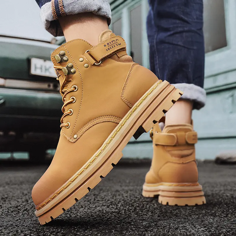 Outdoor Leather Mens Slip on Boots Platform Shoes Luxury Brand Men Winter Plush Snow Boots Fashion All-match Men Motocross Boots
