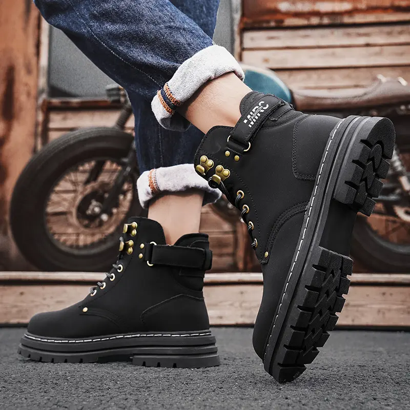 Outdoor Leather Mens Slip on Boots Platform Shoes Luxury Brand Men Winter Plush Snow Boots Fashion All-match Men Motocross Boots