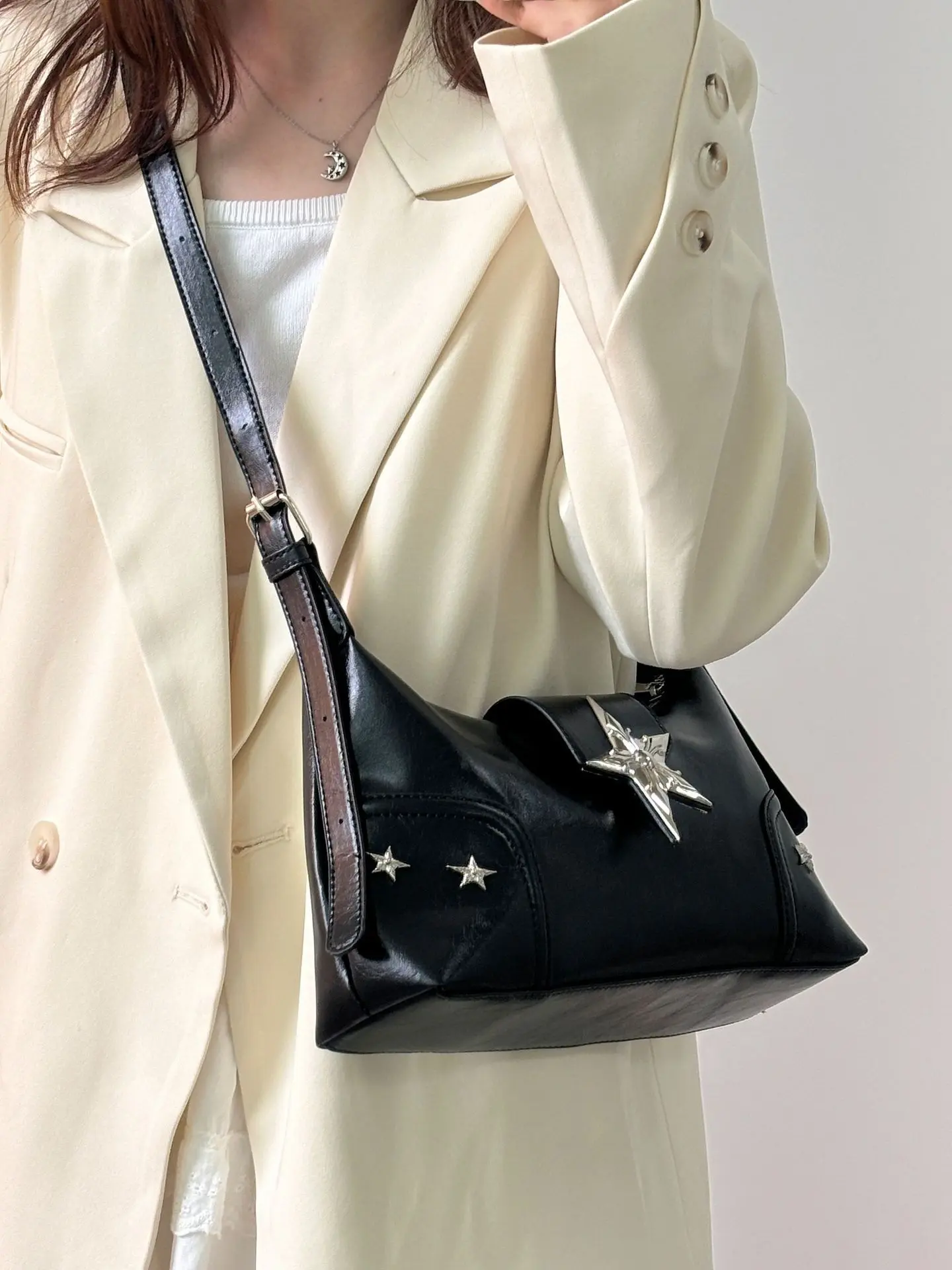 Retro Punk Motorcycle Style Shoulder Bag Women Cool Star Y2k Purse Hot Girls Crossbody Bags Pleated Pu Leather Female Handbags
