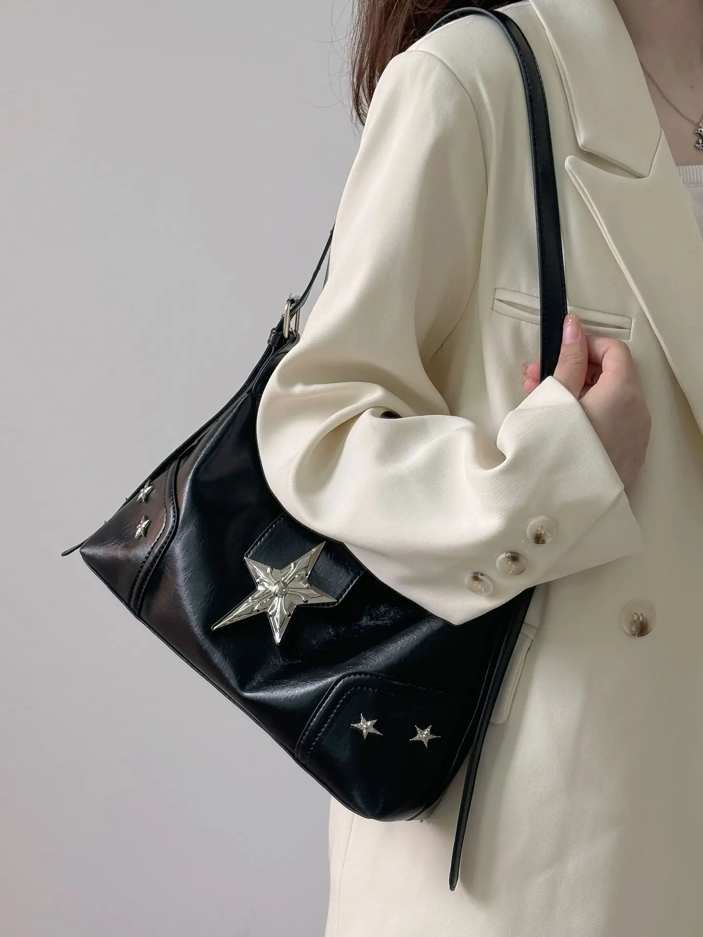 Retro Punk Motorcycle Style Shoulder Bag Women Cool Star Y2k Purse Hot Girls Crossbody Bags Pleated Pu Leather Female Handbags