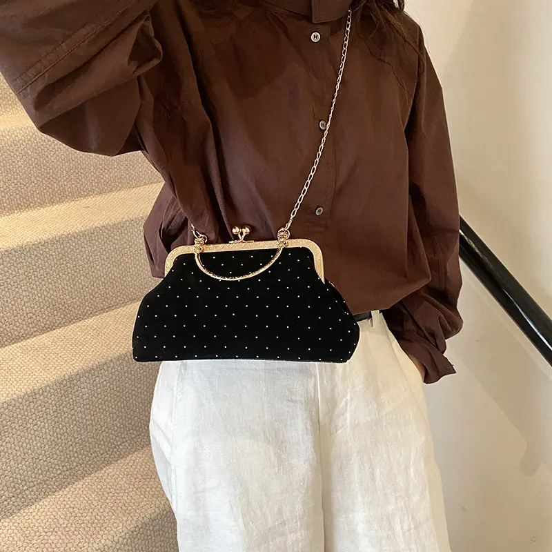 Luxury Design Women's Evening Clutch Purse Dinner Party Ladies Small Clip Shoulder Bag Handbags Retro Female Chain Crossbody Bag