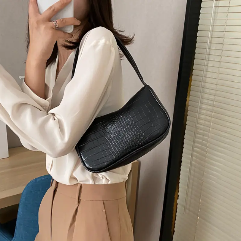 Soft PU Leather Crocodile Pattern Women Underarm Bag Vintage Design Casual Ladies Small Shoulder Bag Female Tote Purse Handbags