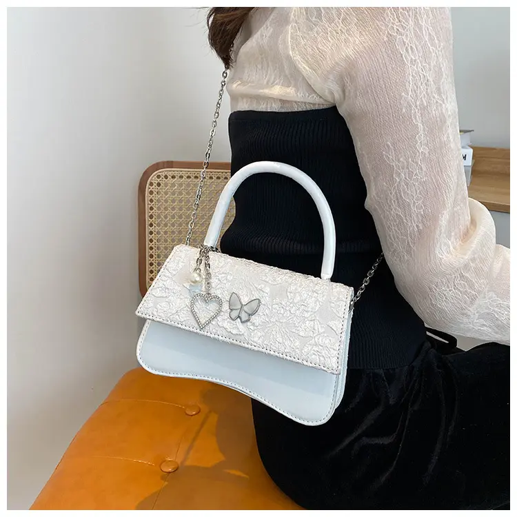 Vintage Butterfly Women Shoulder Crossbody Bag Love Chain Ladies Small Clutch Purse Handbags Fashion Flap Female Messenger Bags