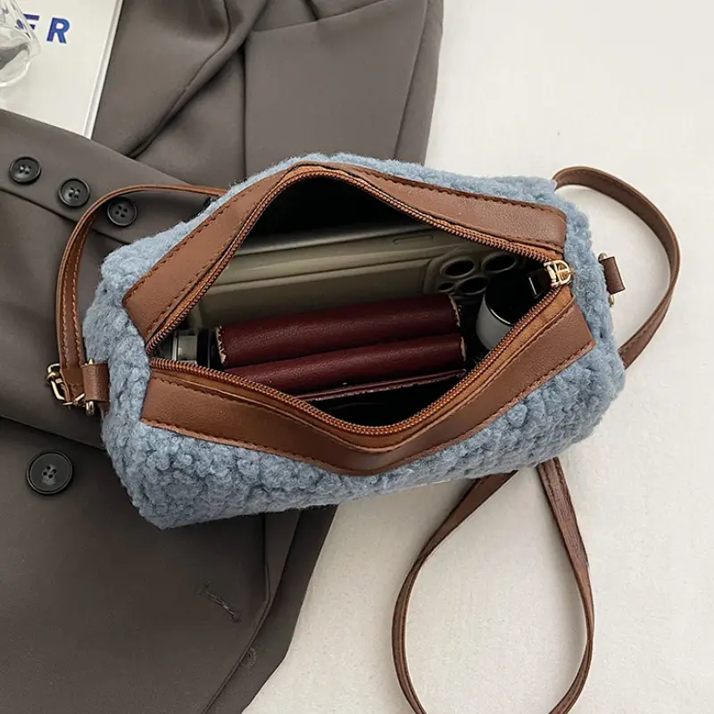 Love Plush Women's Small Barrel-shaped Shoulder Bags Winter Fashion Ladies Crossbody Bag Faux Lamb Wool Female Clutch Purse