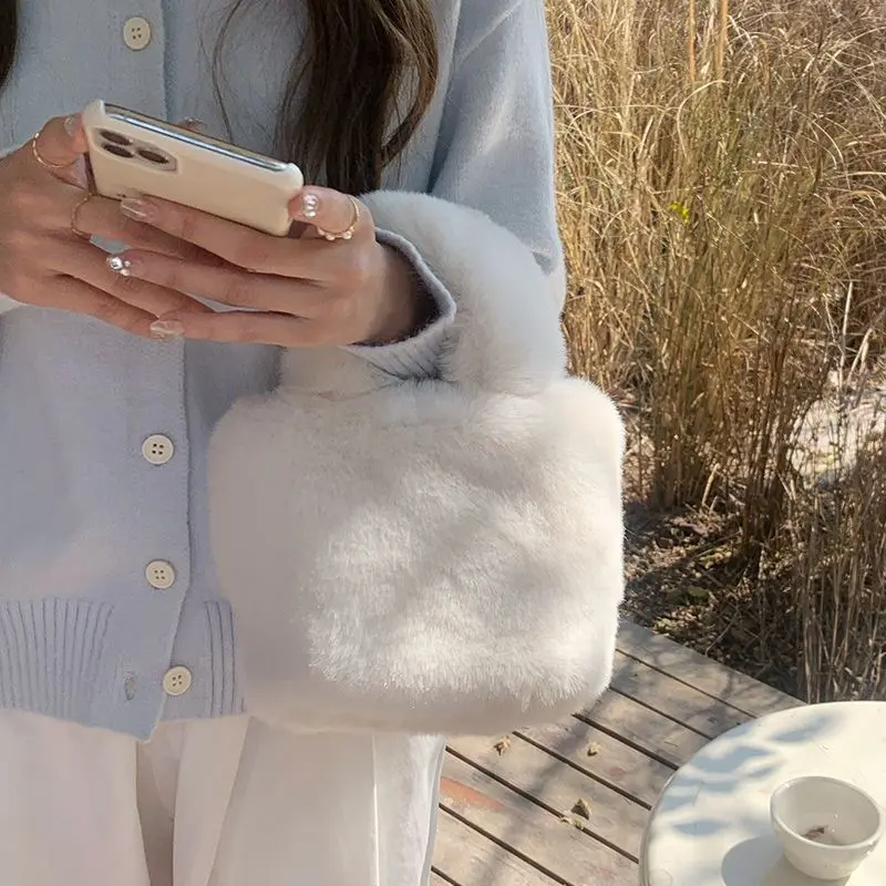 Sweet Cute Plush Women’s Messenger Bags Fashion Luxury Fake Fur Female Shoulder Bag Simple Solid Color Mini Ladies Handbag Purse