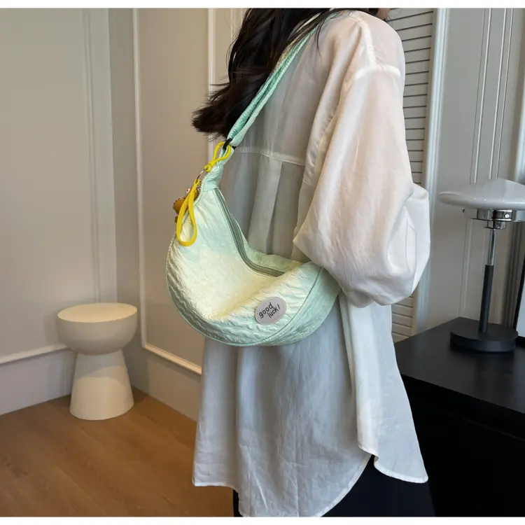 Casual Pleated Women's Hobos Crossbody Bags Candy Color Ladies Travel Shoulder Bag Commuter Portable Female Handbags Purse